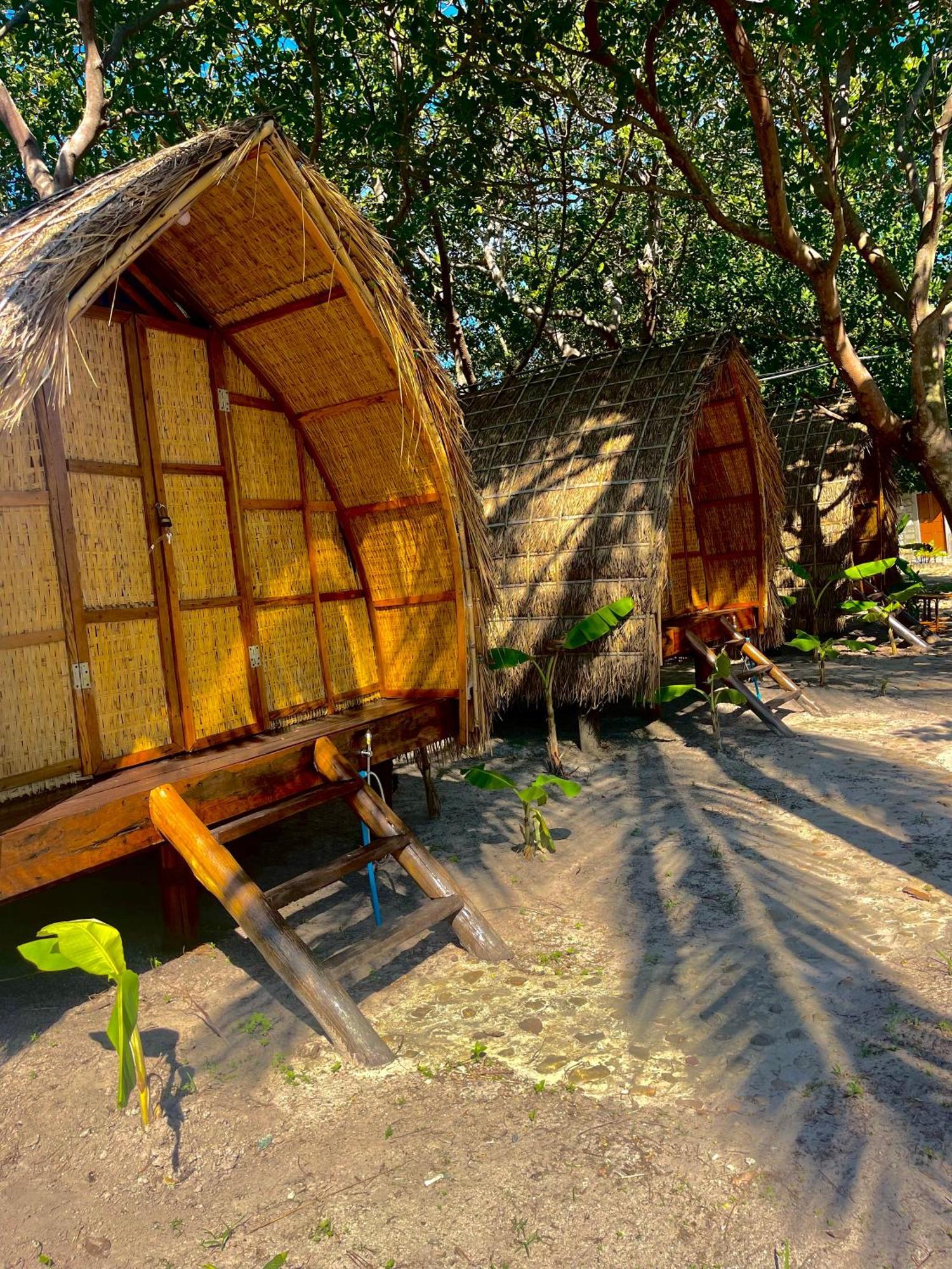 Rafikis Retreat Hostel Derm Tkov Village Luaran gambar