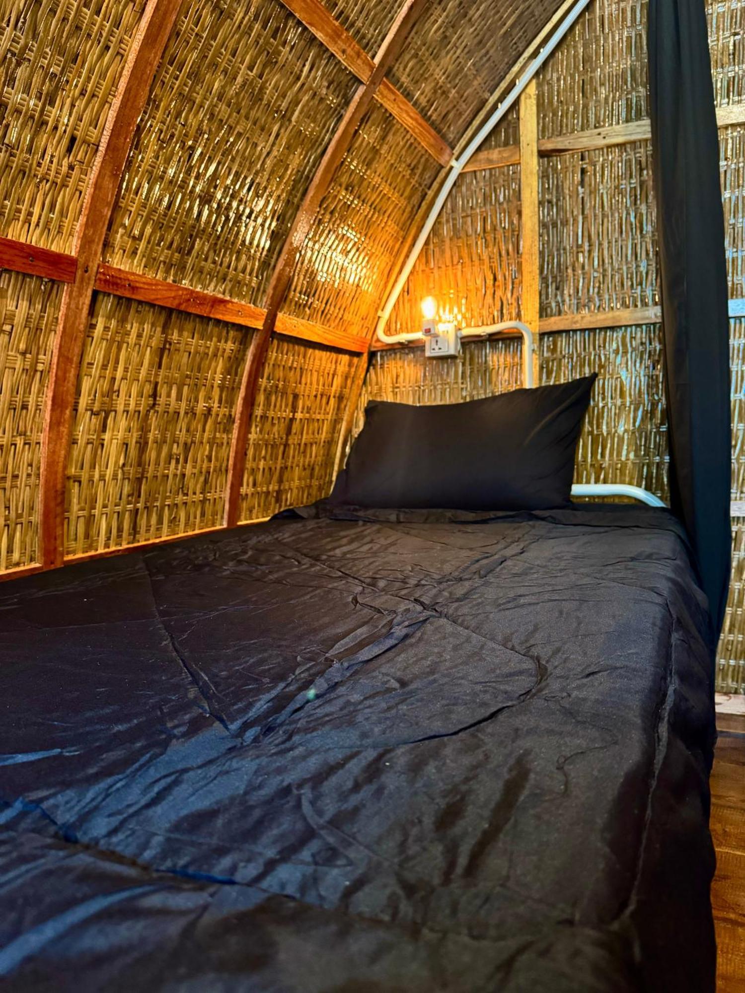 Rafikis Retreat Hostel Derm Tkov Village Luaran gambar