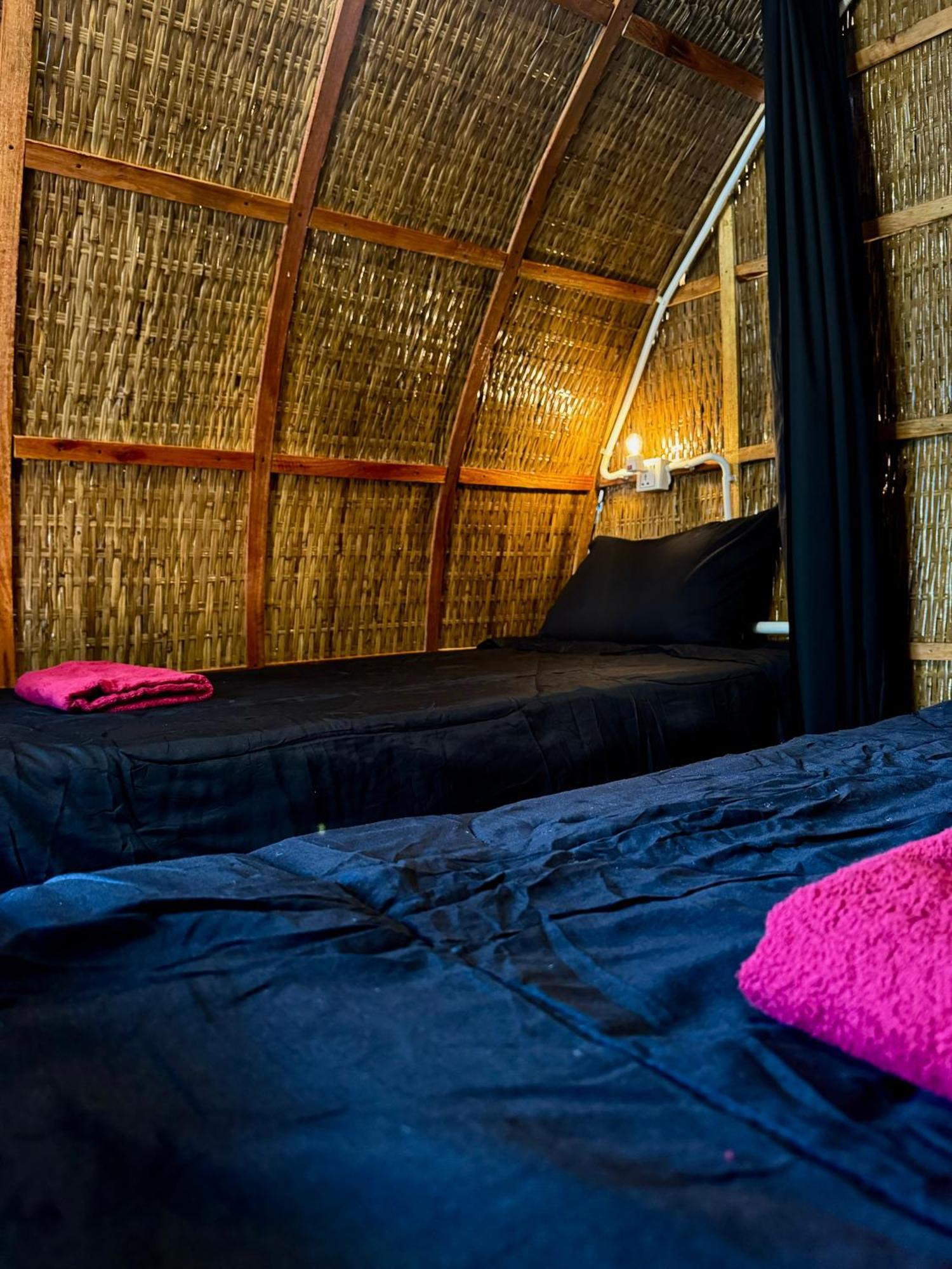 Rafikis Retreat Hostel Derm Tkov Village Luaran gambar