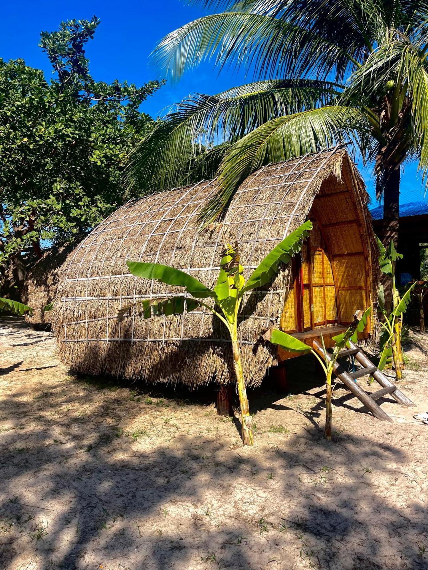 Rafikis Retreat Hostel Derm Tkov Village Luaran gambar