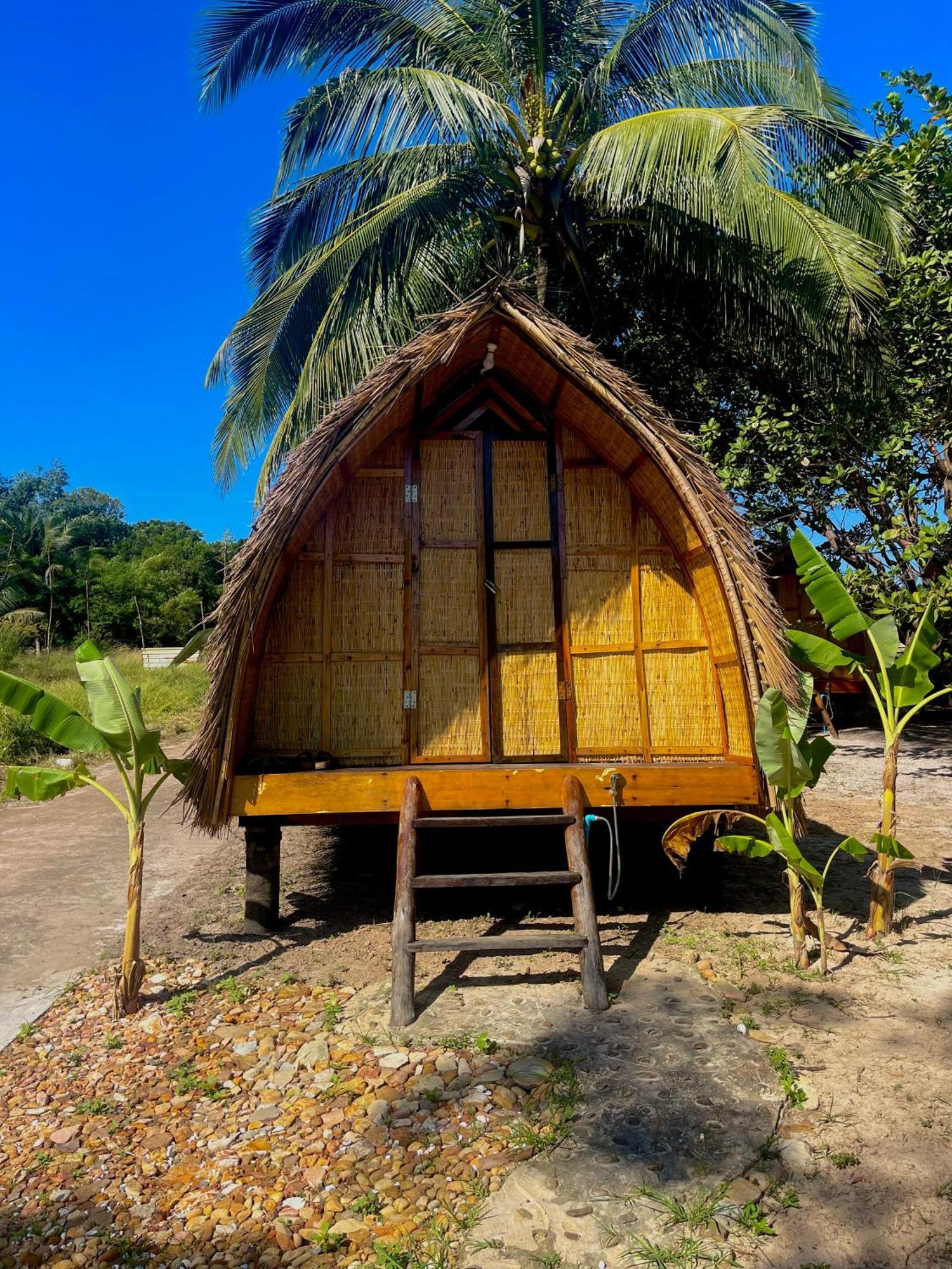 Rafikis Retreat Hostel Derm Tkov Village Luaran gambar