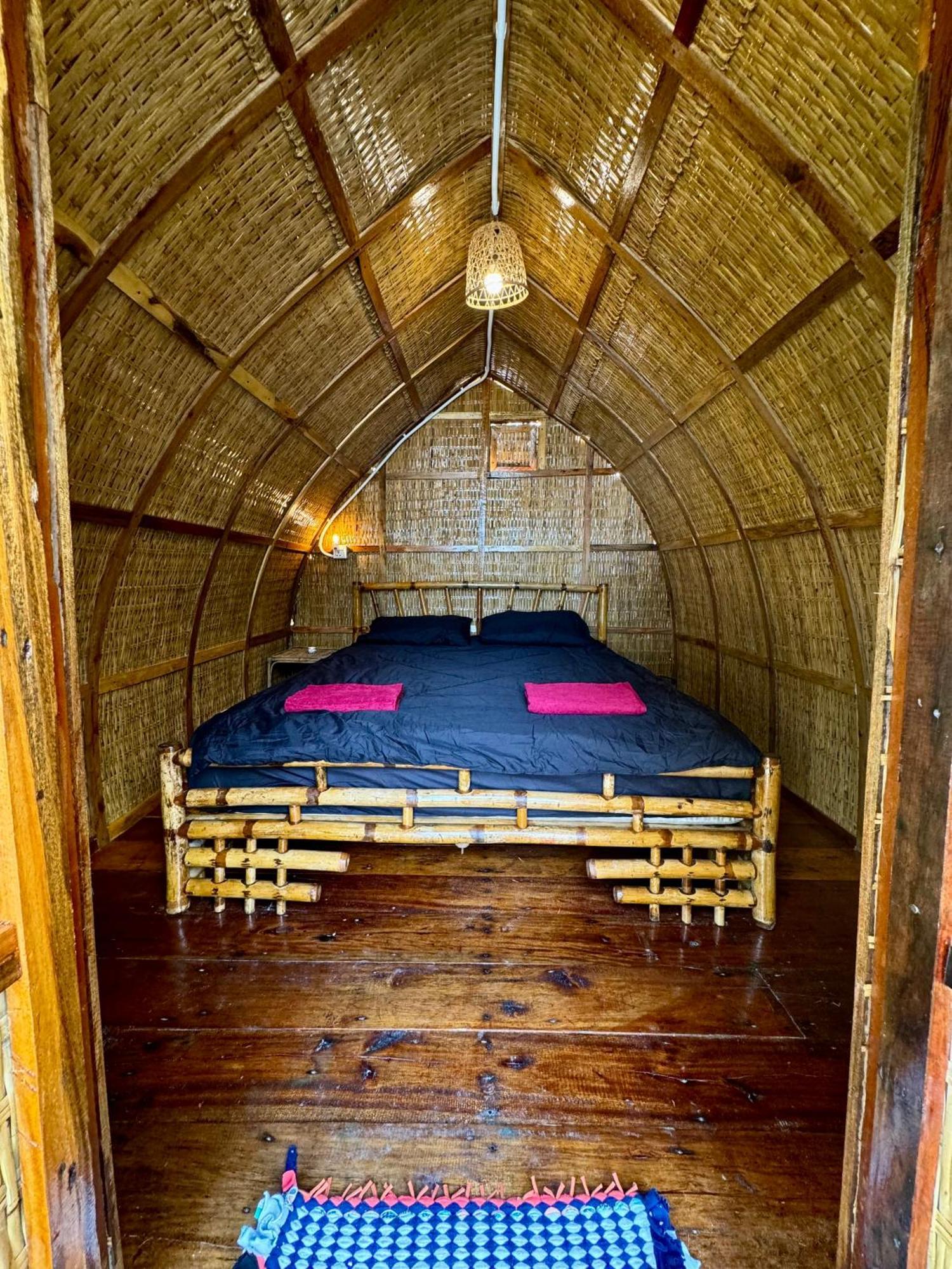 Rafikis Retreat Hostel Derm Tkov Village Luaran gambar